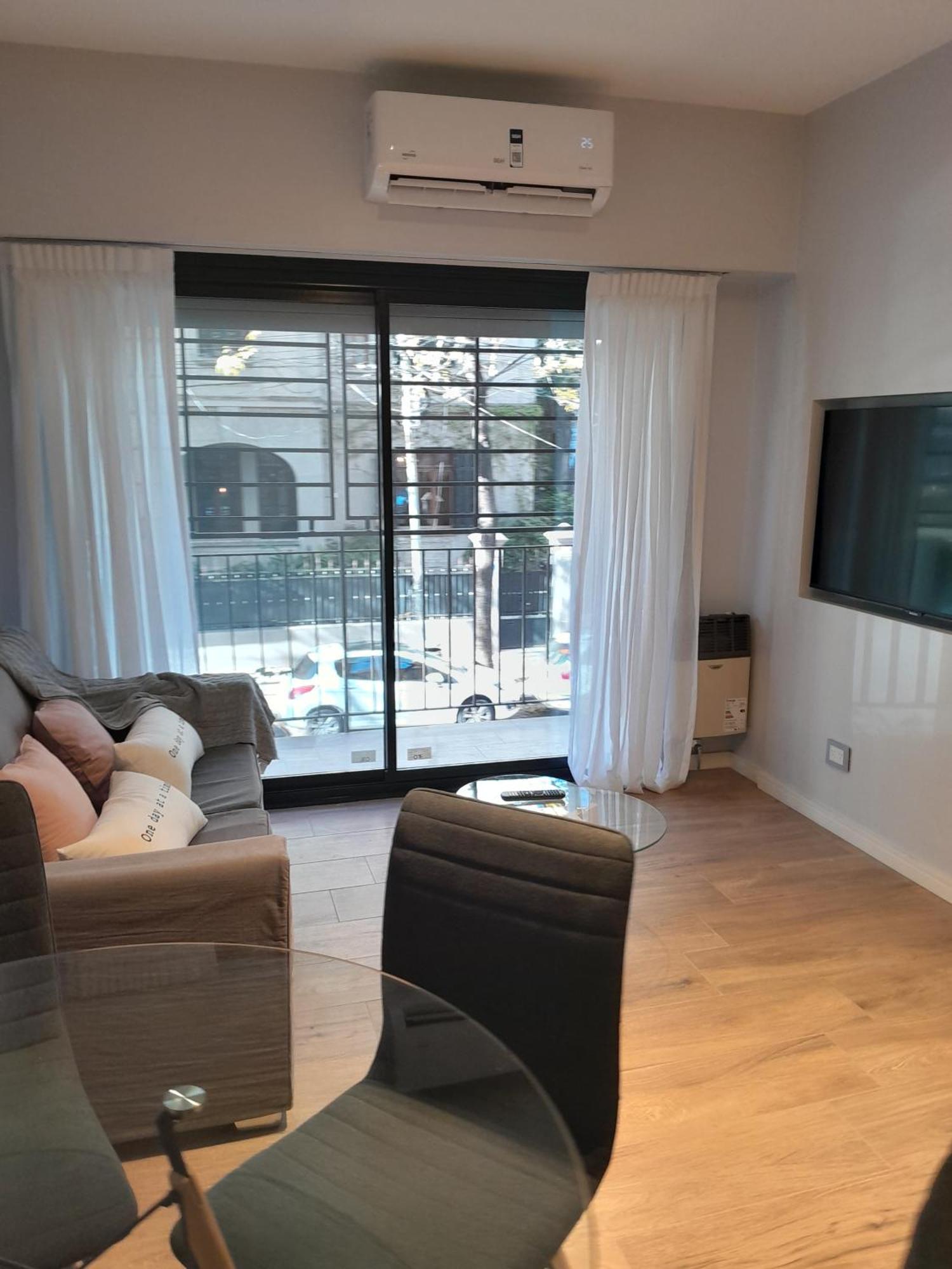 Apartment Valentine Palermo, Charming Two Bedroom Apartment, Near The Metro
